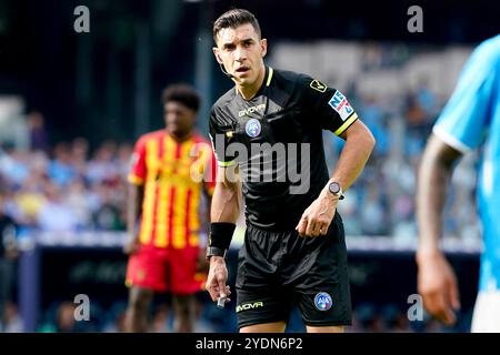 Napoli, Italia. 26 ottobre 2024. L'arbitro Paride Tremolada durante la partita di serie A tra il Napoli e l'US Lecce allo Stadio Diego Armando Maradona di Napoli il 26 ottobre 2024. Crediti: Franco Romano/Alamy Live News Foto Stock