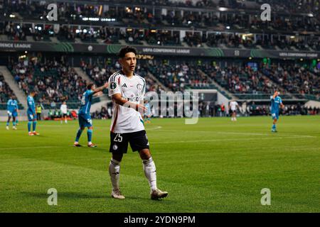 Ryoya Morishita si è visto durante la partita della UEFA Europa Conference League tra le squadre del Legia Warszawa e del Real Betis Balompie allo Stadion Miejski Legii Wars Foto Stock