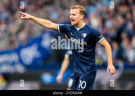 Bochum, Germania. 27 ottobre 2024. BOCHUM, GERMANIA - OTTOBRE 27: Gesti di Dani de WIT del VfL Bochum durante la partita di Bundesliga tra VfL Bochum 1848 e FC Bayern Munchen a Vonovia Ruhrstadion il 27 ottobre 2024 a Bochum, Germania. (Foto di René Nijhuis/MB Media) credito: MB Media Solutions/Alamy Live News Foto Stock