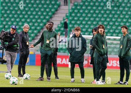 Giocatori di Betis visti durante la partita della UEFA Europa Conference League tra squadre di Legia Warszawa e Real Betis Balompie allo Stadion Miejski Legii War Foto Stock