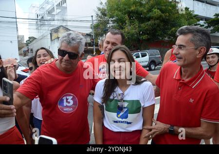 27 ottobre 2024, Natal, Rio grande do Norte, Brasile: Natal (rn), 10/27/2024 Ã¢â‚¬' Election/natal/rn Ã¢â‚¬' arrivo della candidata natalia bonavides (pt), vota alla scuola statale winston churchil, questa domenica, 27 ottobre 2024. (Foto: JosÃƒ © Aldenir/Thenews2/Zumapress) (immagine di credito: © Jose Aldenir/TheNEWS2 via ZUMA Press Wire) SOLO PER USO EDITORIALE! Non per USO commerciale! Foto Stock