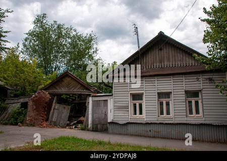 Vista della città di Syzran nella regione di Samara alloggi fatiscenti a Syzran Samara regione di Samara Russia Copyright: XSvetlanaxVozmilovax Vozmilova60 Foto Stock