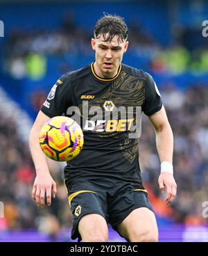 Jorgen Strand Larsen dei Wolves durante la partita di Premier League tra Brighton e Hove Albion e Wolverhampton Wanderers all'American Express Stadium di Brighton, Regno Unito - 26 ottobre 2024. Foto Simon Dack / Telefoto immagini. Solo per uso editoriale. Niente merchandising. Per le immagini di calcio si applicano restrizioni fa e Premier League inc. Non è consentito l'utilizzo di Internet/dispositivi mobili senza licenza FAPL. Per ulteriori dettagli, contattare Football Dataco Foto Stock