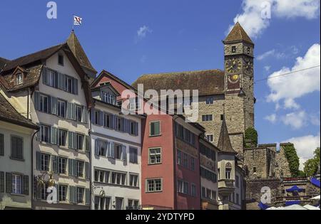 La piazza principale della città di Rapperswil e la torre dell'orologio, Svizzera, Europa Foto Stock