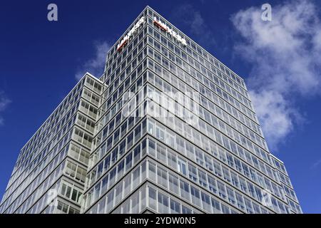 La Lanxess Tower di Colonia Deutz, sede della LANXESS AG Foto Stock