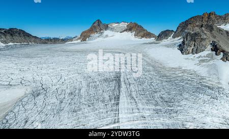 Aerea di un ghiacciaio, Kulusuk, Groenlandia, Danimarca, regioni polari Foto Stock