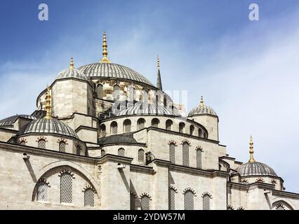 La Moschea del Sultano Ahmed, conosciuta come la Moschea Blu, è una moschea storica di Istanbul. Fu costruito dal 1609 al 1616 Foto Stock