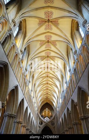 Wells Cathedral, una cattedrale anglicana del XII secolo dedicata a Sant'Andrea Apostolo, sede del vescovo di Bath e Wells, Wells, Somerset, Inghilterra Foto Stock