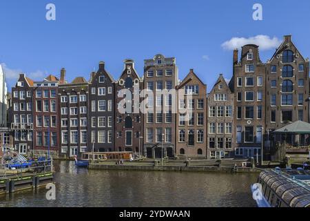 La cosiddetta casa da ballo sul canale Damrak ad Amsterdam Foto Stock