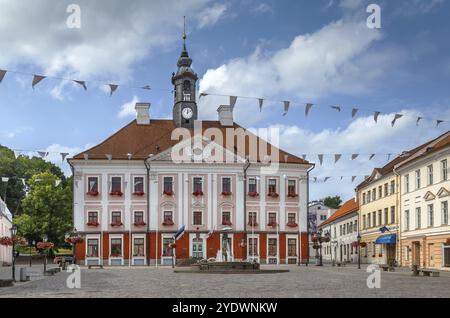 Il municipio di Tartu è la sede del governo cittadino di Tartu, Estonia. Si trova sulla piazza del municipio, nel centro della città Foto Stock