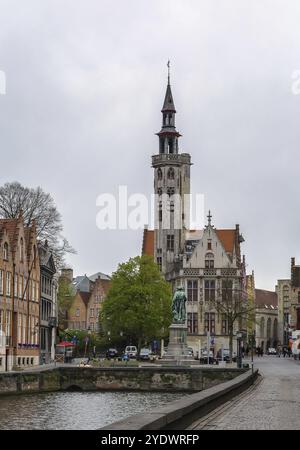 Poortersloge (Merchants Lodge) in piazza Jan van Eyck a Bruges, Belgio, Europa Foto Stock