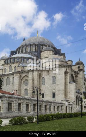 La Moschea Suleymaniye è una moschea imperiale ottomana situata sulla terza collina di Istanbul. E' la moschea piu' grande della citta', e una delle migliori... Foto Stock