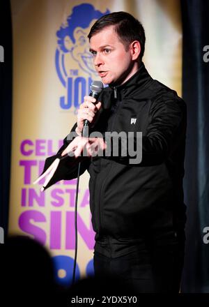 Nick Everritt si esibisce al Joker Comedy Club, Southend-on-Sea, Essex © Clarissa Debenham (Film Free Photography) / Alamy Foto Stock