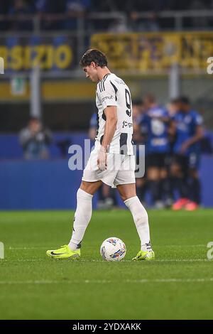 Dusan Vlahovic della Juventus delusione dopo il primo gol dell'Internazionale durante la partita di serie A tra FC Internazionale e Juventus FC Foto Stock