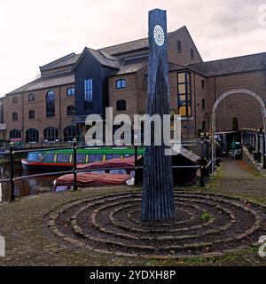 Teatro Brecon - Teatro Brycheiniog e Brecon e Monmouth Canal. Autunno. Foto Stock