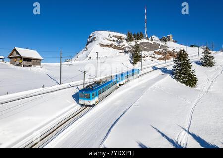 Il treno Blue Rigibahn sta scendendo Foto Stock