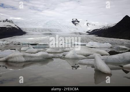 Immagine paesaggistica dell'Islanda al Fjallsjökull, Laghi glaciali Foto Stock