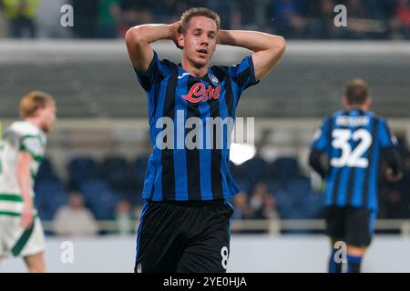 Delusione di Mario Pasalic di Atalanta BC 1907 durante la partita di calcio della fase MD1 della UEFA Champions League 2024/2025 tra Atalanta BC e Celti Foto Stock