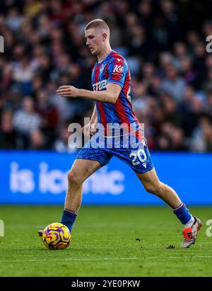 Adam Wharton di Crystal Palace in azione durante la partita di Premier League a Selhurst Park, Londra. Data foto: Domenica 27 ottobre 2024. Foto Stock