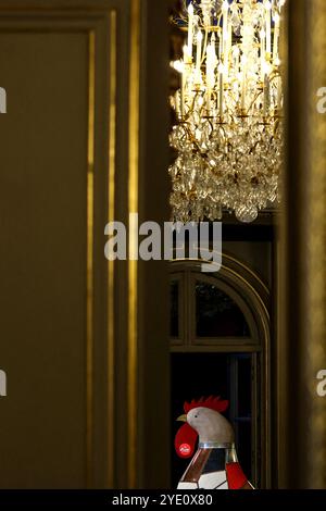 Parigi, Francia. 25 ottobre 2024. Atmosfera durante l'inaugurazione della mostra "Made in France" presso il Palazzo Presidenziale Elysee di Parigi, Francia, il 25 ottobre 2024. Foto di Stephane Lemouton/Pool/ABACAPRESS. COM credito: Abaca Press/Alamy Live News Foto Stock