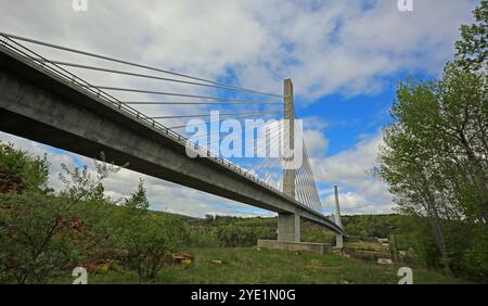 Scenario con il Penobscot Narrows Bridge, Maine Foto Stock