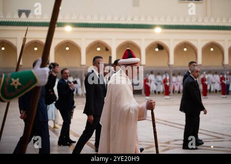 Rabat, Marocco. 28 ottobre 2024. Arrivo del re del Marocco e del presidente della Francia nel Palazzo reale della capitale Rabat. Tre giorni di visita di stato finalizzata a rimediare le relazioni con il paese nordafricano dopo anni di tensioni. Rabat, Marocco, 28 ottobre 2024. Foto di Jeanne Accorsini/Pool/ABACAPRESS. COM credito: Abaca Press/Alamy Live News Foto Stock