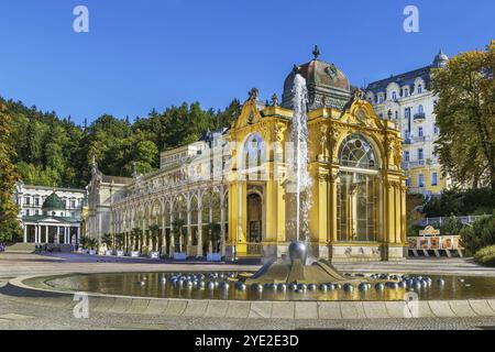 Main Spa Colonnade a Marianske Lazne, repubblica Ceca. Il colonnato neo-barocco fu costruito tra il 1888 e il 1889 Foto Stock