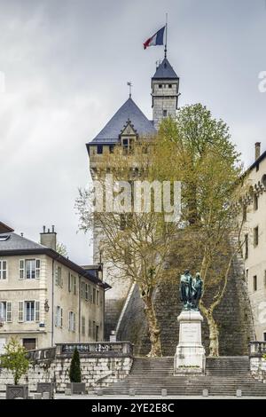 Il castello dei duchi di Savoia è un antico castello fortificato dell'XI secolo, Chambery, Francia, Europa Foto Stock