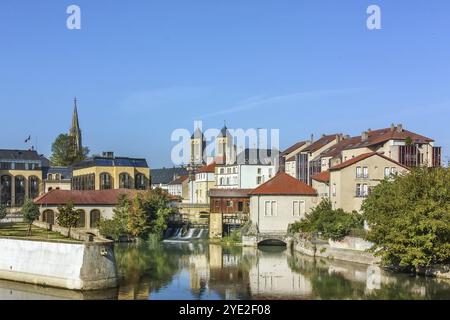 Vista del centro di Metz con il fiume Mosella, la Francia e l'Europa Foto Stock