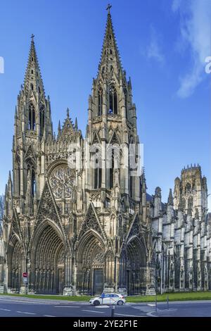 La chiesa dell'abbazia di Saint-Ouen è una grande chiesa gotica cattolica a Rouen, Normandia, Francia, Europa Foto Stock