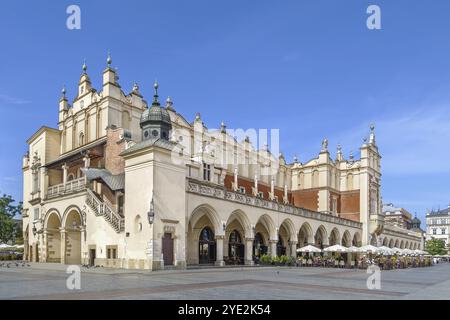 Cloth Hall sulla piazza principale di Cracovia, Polonia, Europa Foto Stock