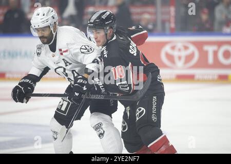 LanxessArena, Colonia, Renania settentrionale-Vestfalia, Wo25+, Justin Schuetz (Koelner Haie, #10), PENNY DEL, Koelner Haie-Grizzlys Wolfsburg il 27/10/2024 AT Foto Stock