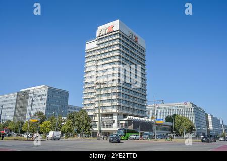 House of Travel, Alexanderstraße, Alexanderplatz, Mitte, Berlino, Germania Foto Stock