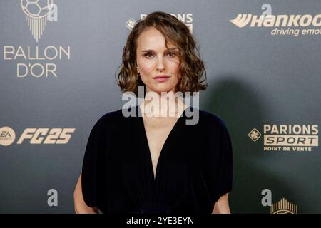 Parigi, Frankreich. 28 ottobre 2024. Parigi, 28 ottobre 2024 68. Ballon d'or im Theatre Du Chatelet a Parigi Parigi, FRANKREICH v., li., Schauspielerin Natalie Portman credito: dpa/Alamy Live News Foto Stock