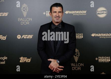 Parigi, Frankreich. 28 ottobre 2024. Parigi, 28 ottobre 2024 68. Ballon d`or im Theatre Du Chatelet a Parigi Parigi, FRANKREICH v., li., Luis figo (Portogallo) credito: dpa/Alamy Live News Foto Stock