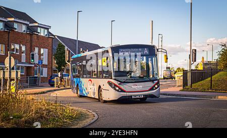 Arriva Kent Thameside - autobus Fastrack Foto Stock