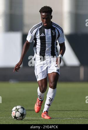 Vinovo, Italia. 22 ottobre 2024. Valdes Ngana della Juventus durante la partita di UEFA Youth League al Juventus Center di Vinovo. Il credito per immagini dovrebbe essere: Jonathan Moscrop/Sportimage Credit: Sportimage Ltd/Alamy Live News Foto Stock