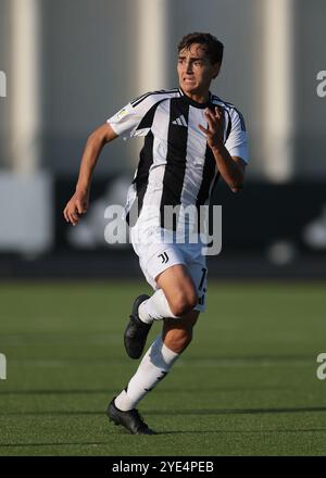 Vinovo, Italia. 22 ottobre 2024. Alfonso Montero della Juventus durante la partita di UEFA Youth League al Juventus Center di Vinovo. Il credito per immagini dovrebbe essere: Jonathan Moscrop/Sportimage Credit: Sportimage Ltd/Alamy Live News Foto Stock