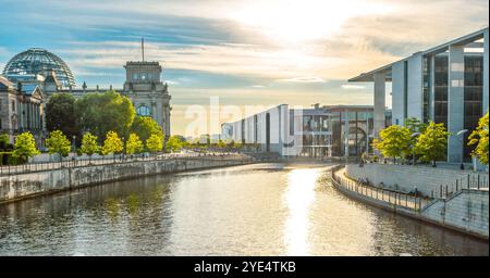 Germania, Berlino maggio-05-2020 edifici governativi a Berlin-Mitte Foto Stock