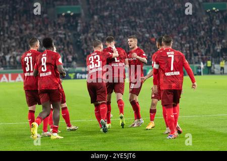 Tor zum 1:1 durch Boris Tomiak (1. FC Kaiserslautern, #02), Elfmeter, Strafstoss, jubel, GER, VfB Stuttgart vs. 1. FC Kaiserslautern, Fussball, Herren, DFB-Pokal, 2. Runde, Spielzeit 2024/2025, 29.10.2024, LE NORMATIVE DFL/DFB VIETANO QUALSIASI USO DI FOTOGRAFIE COME SEQUENZE DI IMMAGINI E/O QUASI-VIDEO, foto: Eibner-Pressefoto/Wolfgang Frank Foto Stock