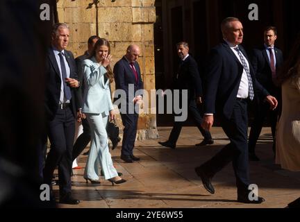 Oviedo, Spagna. 24 ottobre 2024. Principessa Leonor a Oviedo, Spagna, il 24 ottobre 2024. Pochi giorni prima di compiere 19 anni, l'erede al trono ricevette il titolo di sindaco Oviedo nel municipio della città, e poi si trasferì presso la Biblioteca Concistoro dell'edificio storico dell'Università di Oviedo per ricevere la Medaglia delle Asturie. (Foto di Mercedes Menendez/Pacific Press/Sipa USA) credito: SIPA USA/Alamy Live News Foto Stock
