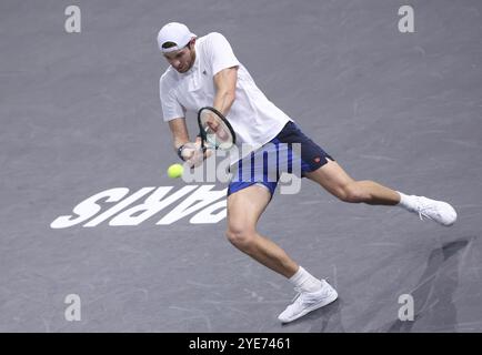 Nicolas Jarry del Cile durante il giorno 2 del Rolex Paris Masters 2024, un torneo di tennis ATP Masters 1000 il 29 ottobre 2024 all'Accor Arena di Parigi, in Francia Foto Stock