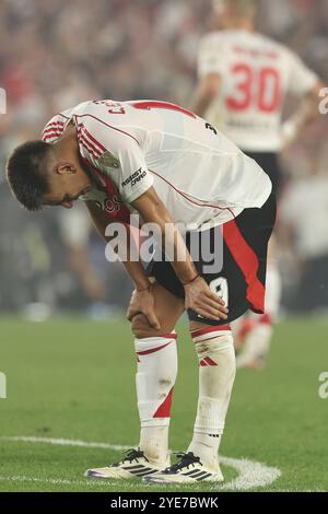 Il centrocampista del River Plate Claudio Echeverri reagisce dopo che la sua squadra è stata eliminata per 0-0 contro l'Atlético Mineiro durante la semifinale di andata e ritorno della CONMEBOL Libertadores Cup tra il River Plate argentino e l'Atlético Mineiro brasiliano, allo stadio El Monumental di Buenos Aires, il 29 ottobre 2024. L'Atlético Mineiro giocherà la finale del torneo a Buenos Aires il 30 novembre. Foto Stock