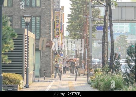 11 ottobre 2024. Jongno District, Seoul, paesaggio urbano mattutino a piedi dalla Corea del Sud fino alla zona del centro di ​​Myeong-dong. Foto Stock