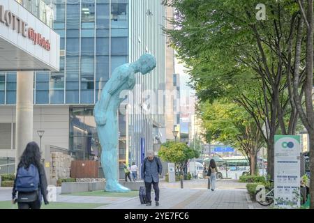 11 ottobre 2024. Jongno District, Seoul, paesaggio urbano mattutino a piedi dalla Corea del Sud fino alla zona del centro di ​​Myeong-dong. Foto Stock