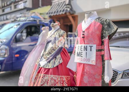 11 ottobre 2024. Strade pubbliche intorno a Gyedong-gil, Jongno District, Seoul, Corea del Sud. Foto Stock
