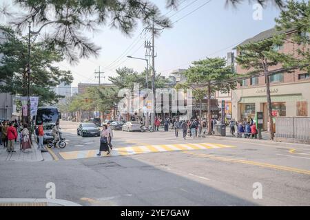 11 ottobre 2024. Strade pubbliche intorno a Gyedong-gil, Jongno District, Seoul, Corea del Sud. Foto Stock