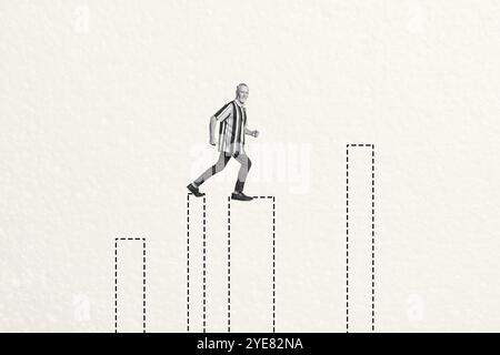 Foto collage immagine di un uomo anziano divertente felice che sale la promozione carriera isolato su sfondo creativo Foto Stock