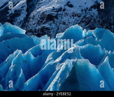 Modelli di ghiaccio dal ghiacciaio Gray, nel Cile meridionale, al Parco Nazionale Torres del Paine Foto Stock
