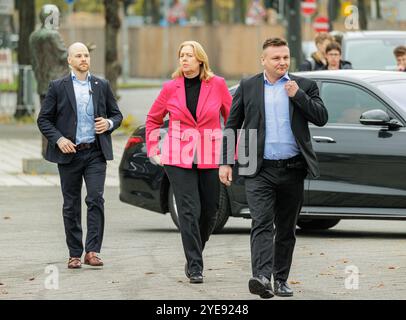 30.10.2024. Düsseldorf. Preis für Punk: Die Toten Hosen werden im Roncalli's Apollo Varieté mit dem Staatspreis des Landes Nordrhein-Westfalen geehrt. Foto Stock
